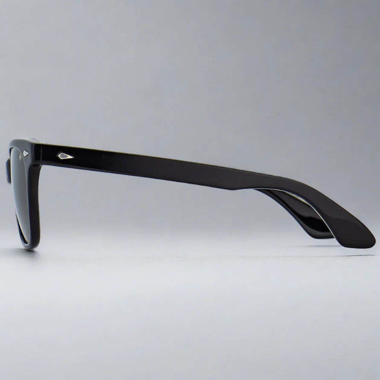 American Optical (AO) - Saratoga Black