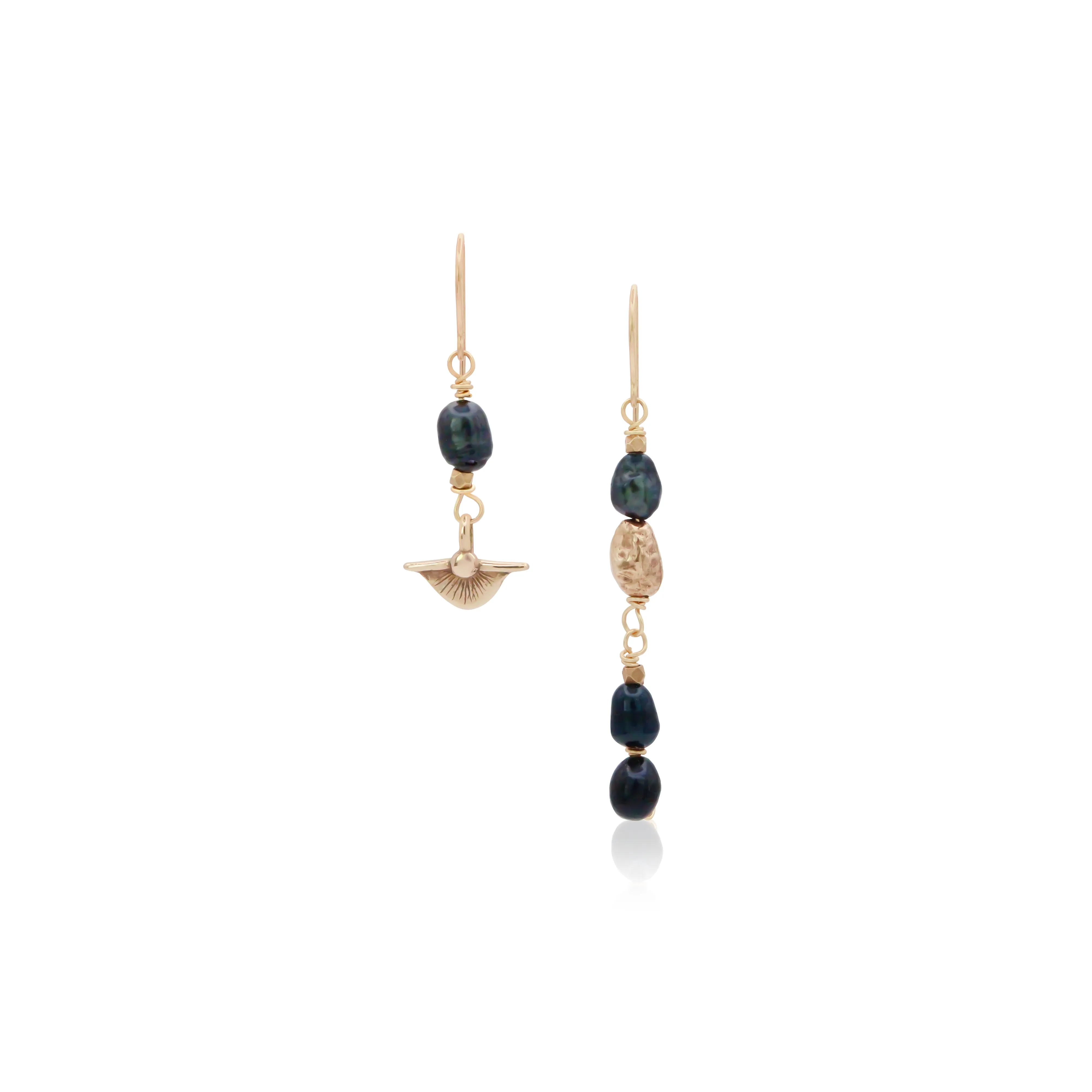 Black Pearl Magdalena Earrings