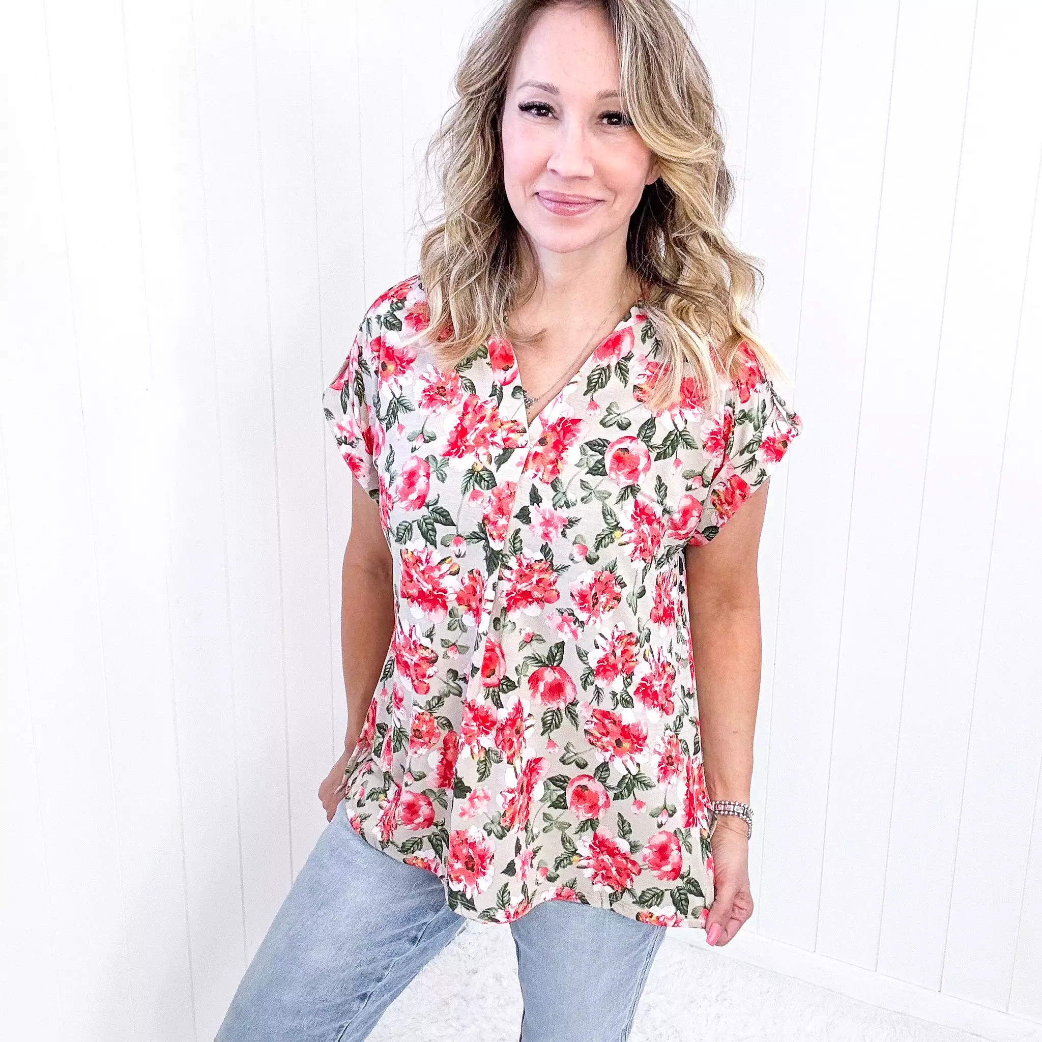 Dear Scarlett Lizzy Cap Sleeve Top in Coral and Beige Floral