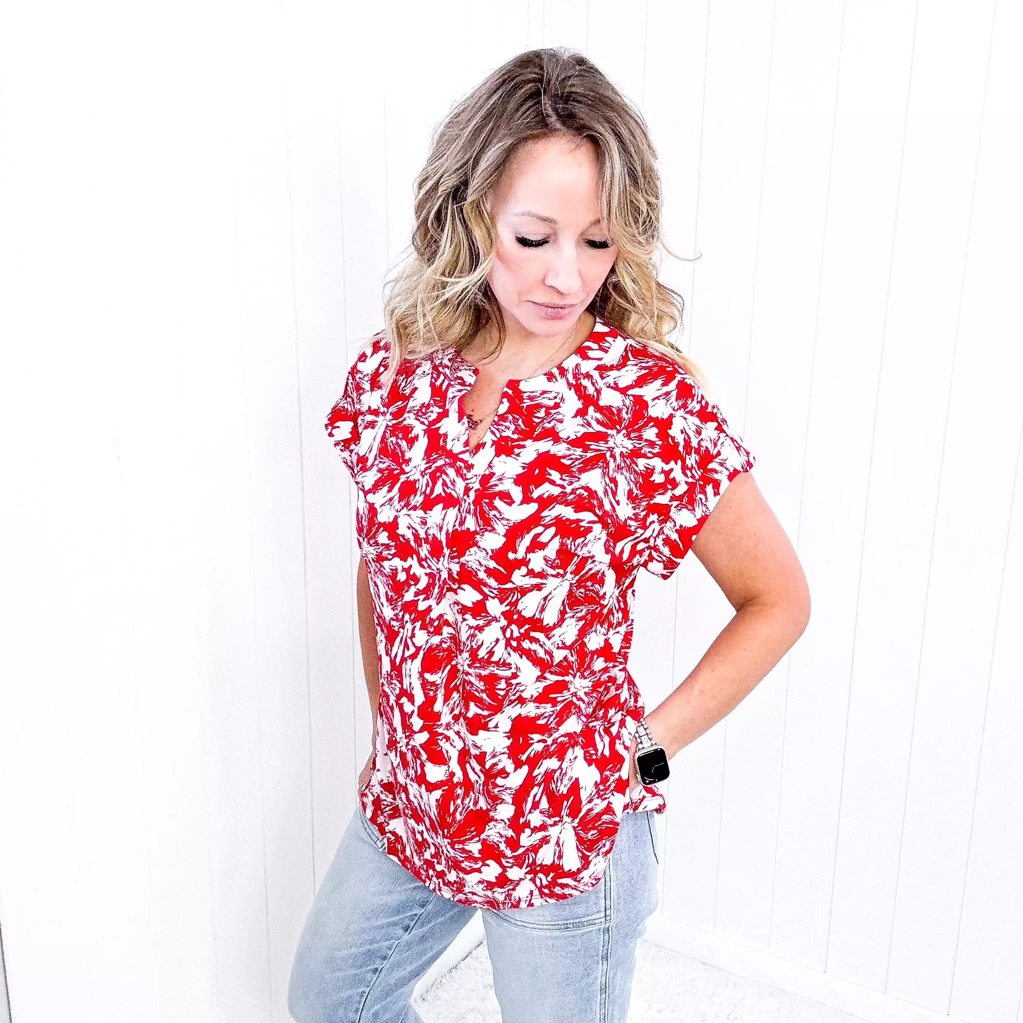 Dear Scarlett Lizzy Cap Sleeve Top in Red Floral