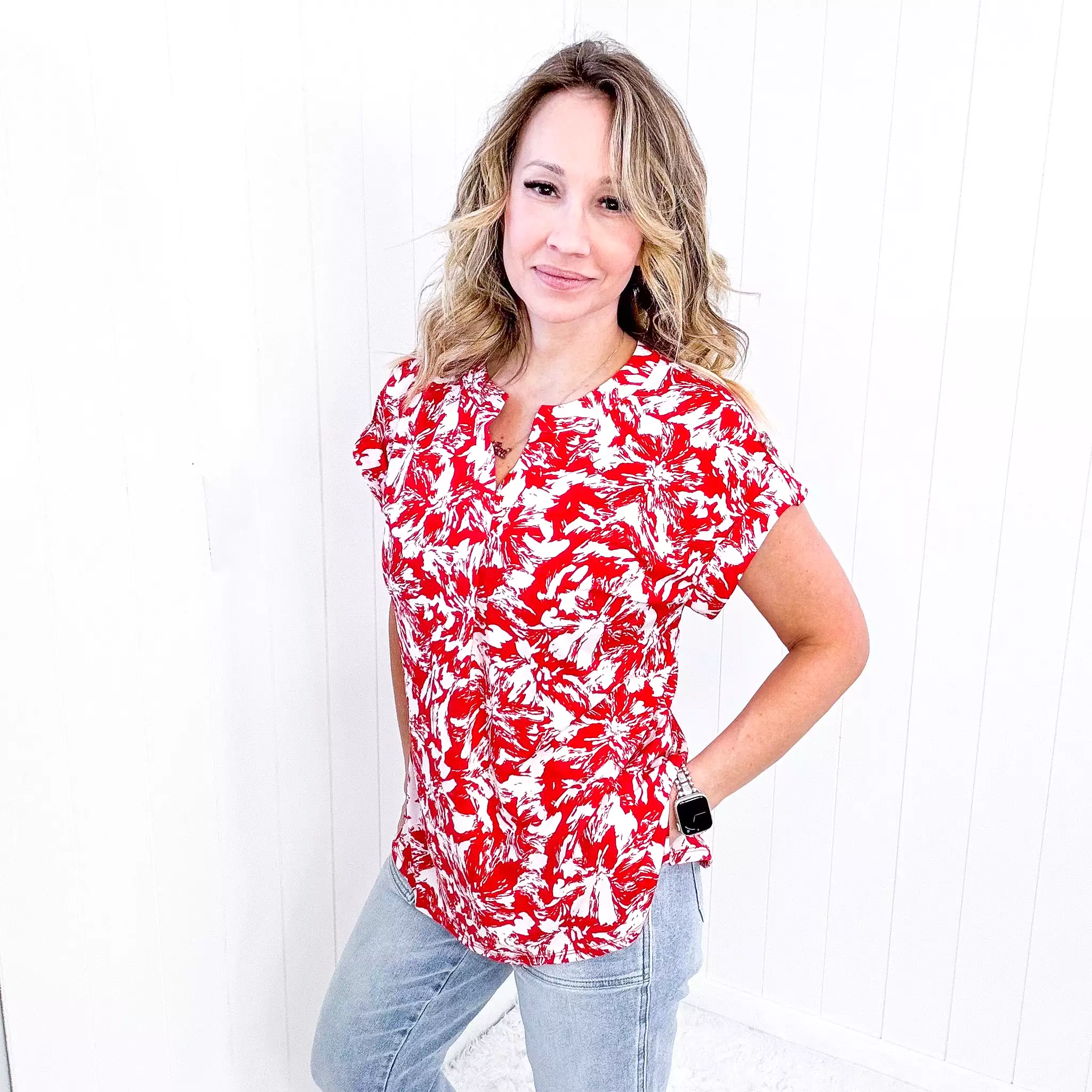 Dear Scarlett Lizzy Cap Sleeve Top in Red Floral