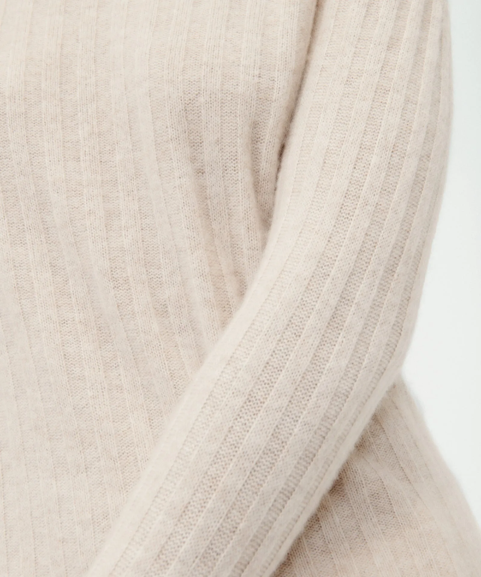 Lightweight Cashmere Ribbed Sweater