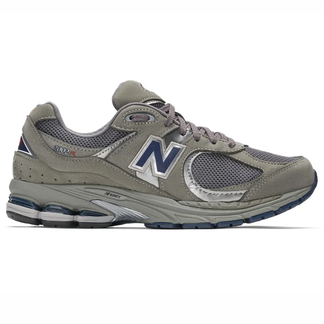 New Balance Men 2002RA  Sneakers