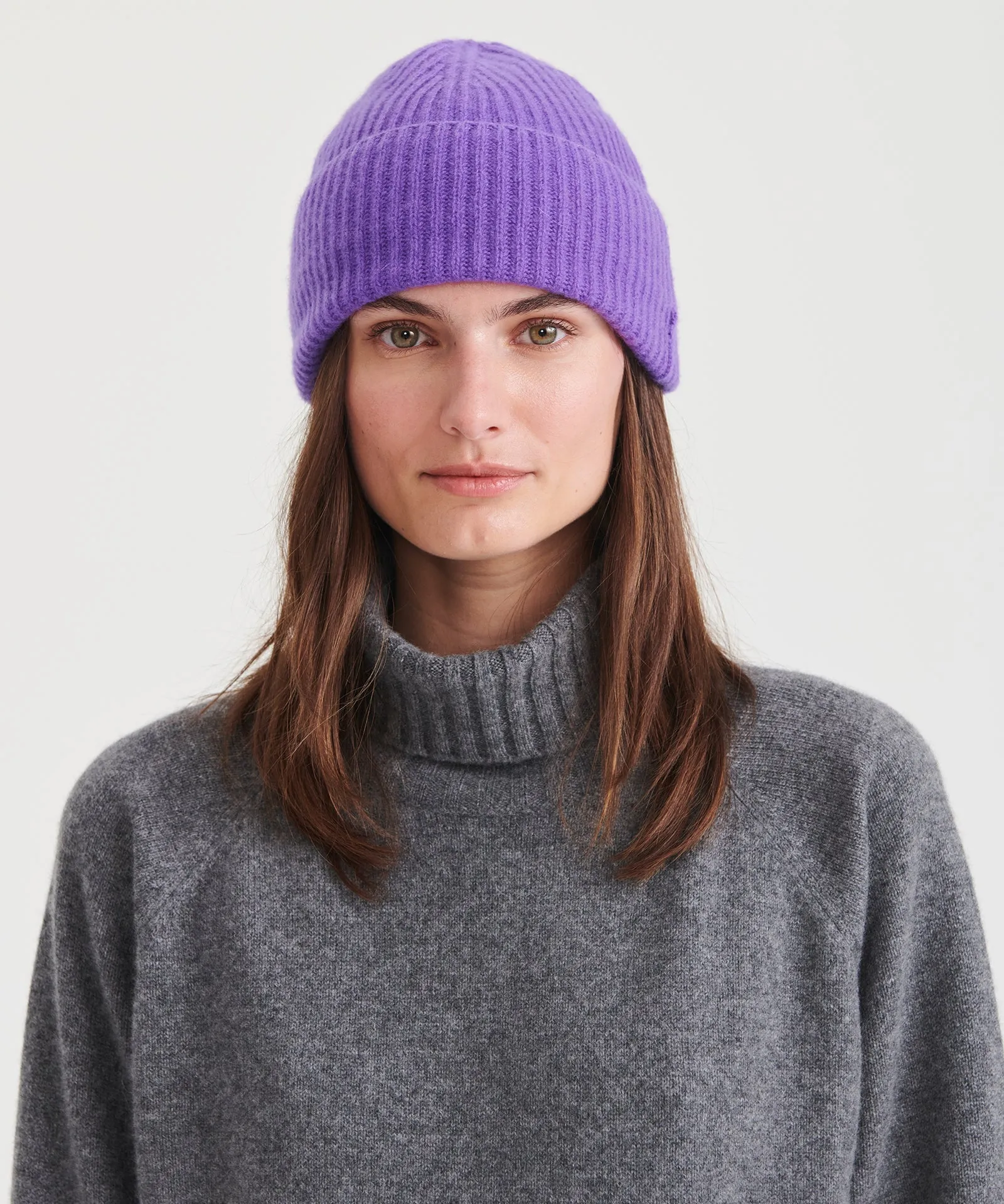 Signature Cashmere Ribbed Beanie